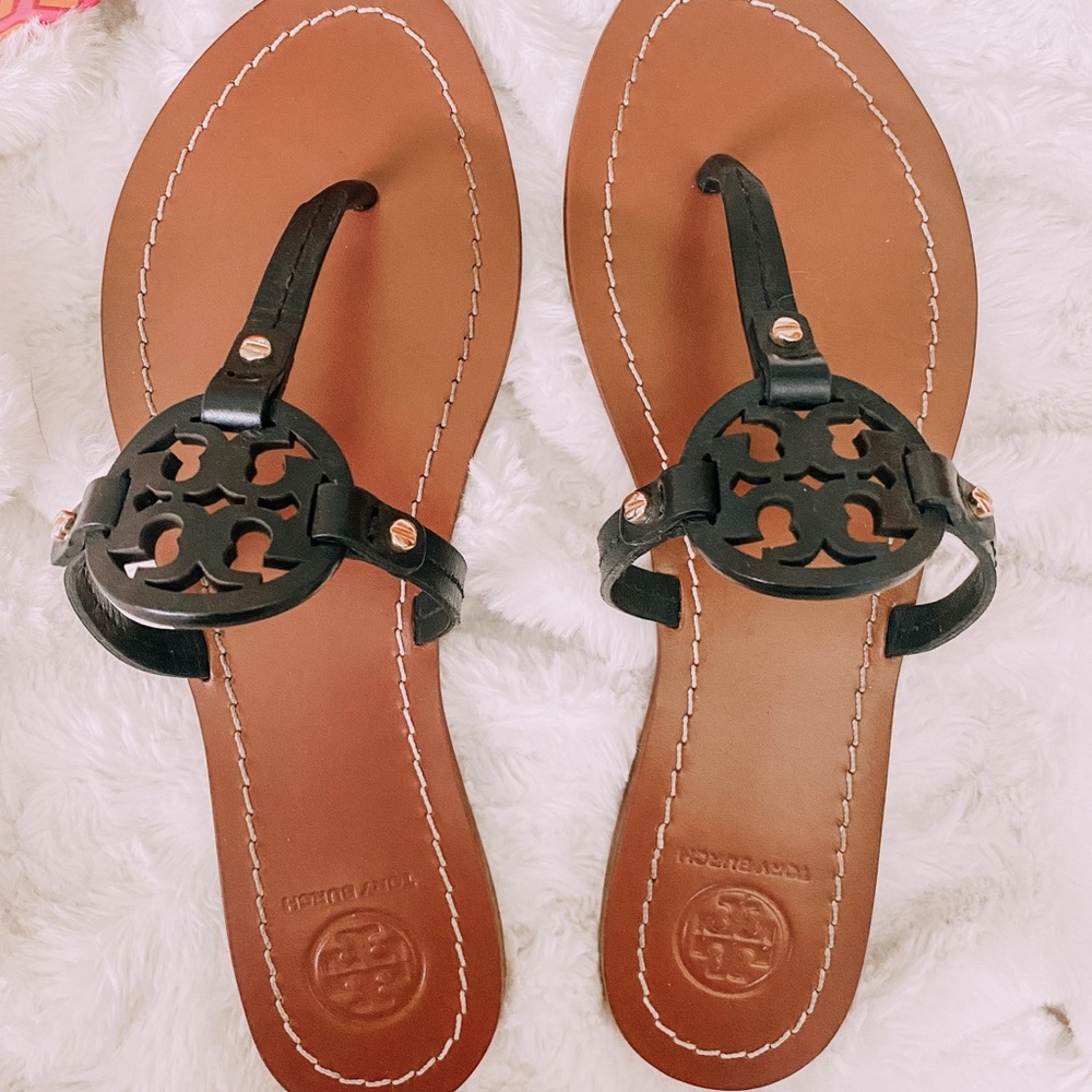 COPY - Tory Burch Black Gabriel Flat Thong - Picture 4 of 8